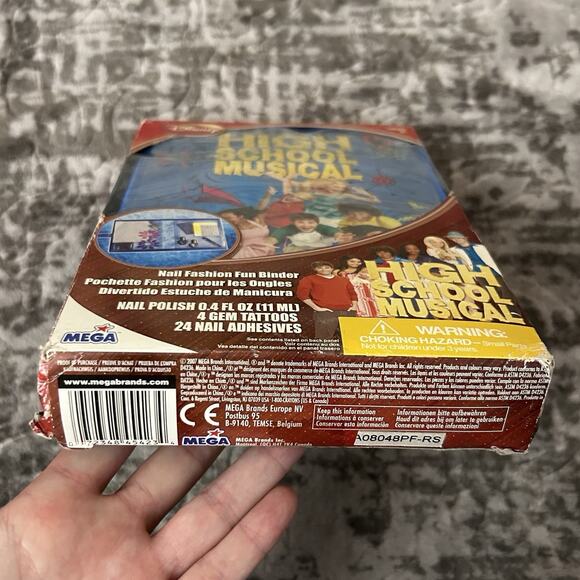 Disney High School Musical Nail Fashion Fun Binder Vinyl Case Nail Polish - Picture 2 of 10